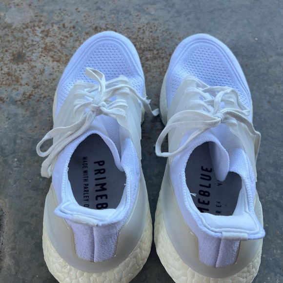 Adidas women’s Ultra Boost 21 size 8.5 - Picture 4 of 6